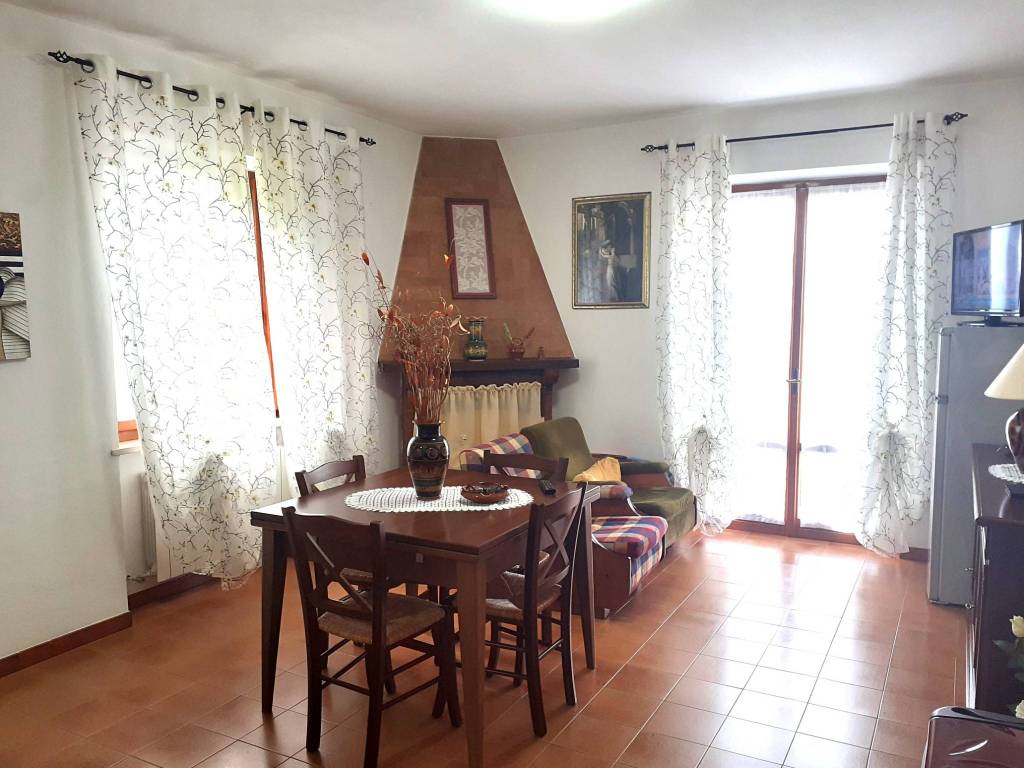 casa indipendente in vendita a Cingoli in zona Capo di Rio