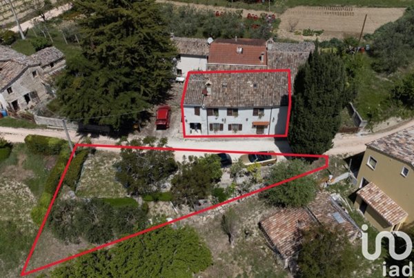 casa indipendente in vendita a Cingoli in zona Strada