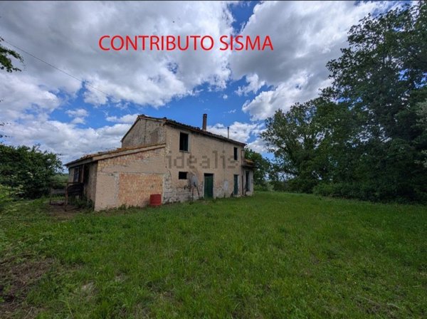 casa indipendente in vendita a Cingoli in zona Capo di Rio