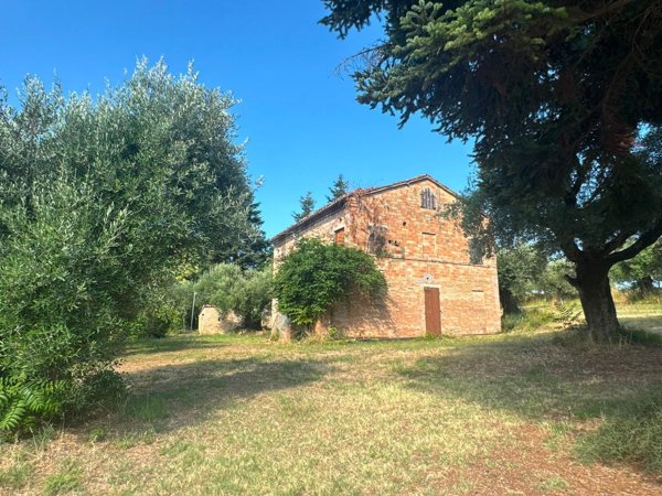 casale in vendita a Cingoli