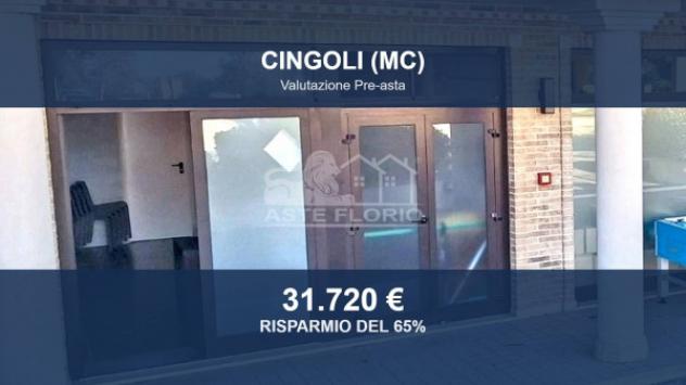 locale commerciale in vendita a Cingoli in zona Troviggiano