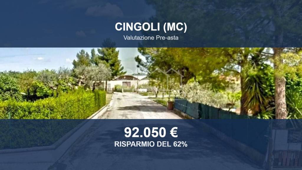 locale commerciale in vendita a Cingoli in zona Troviggiano