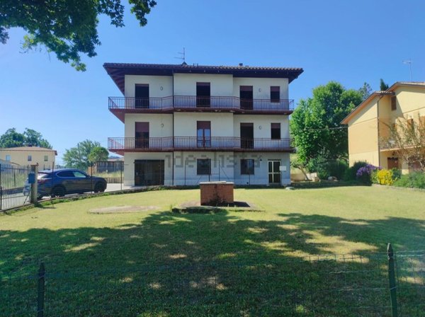 casa indipendente in vendita a Cingoli