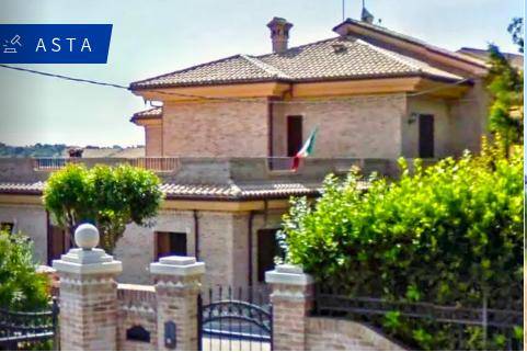 casa indipendente in vendita a Cingoli in zona Capo di Rio