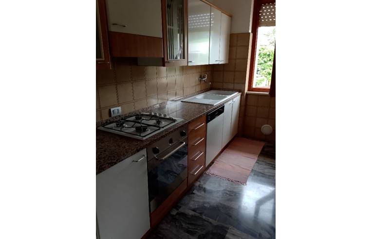 casa indipendente in vendita a Cingoli in zona Troviggiano