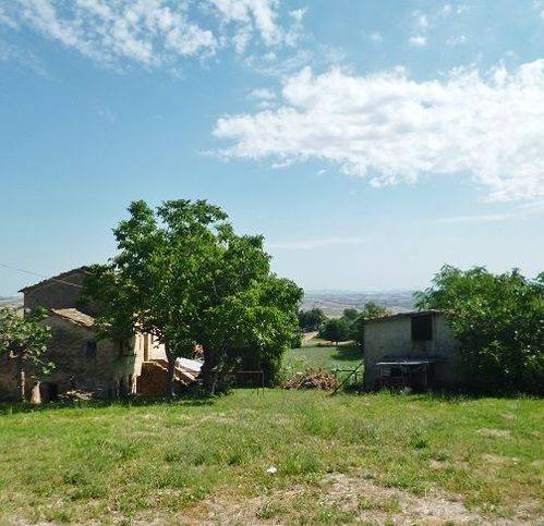 casa indipendente in vendita a Cingoli in zona Piancavallino