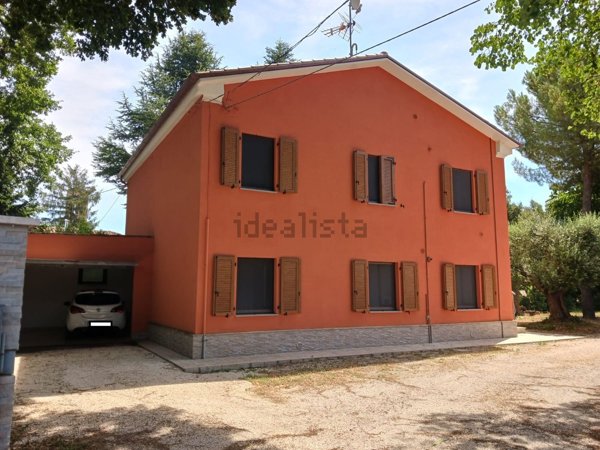 casa indipendente in vendita a Cingoli in zona Grottaccia