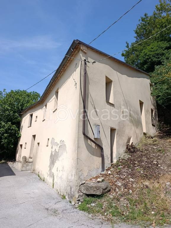 casa indipendente in vendita a Cingoli in zona Castreccioni