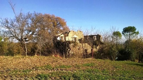 casa indipendente in vendita a Cingoli in zona Torre