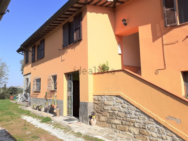 casa indipendente in vendita a Cingoli in zona Castreccioni