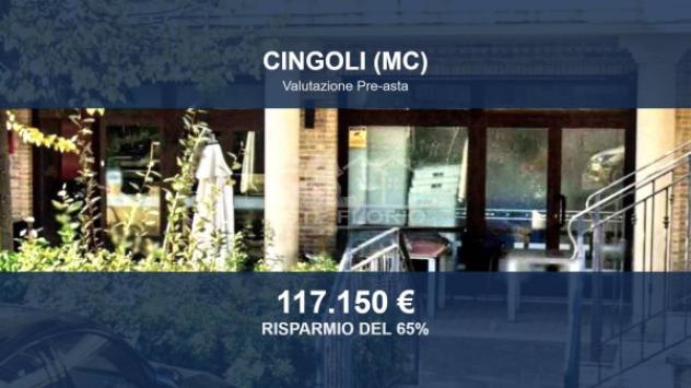 locale commerciale in vendita a Cingoli in zona Troviggiano