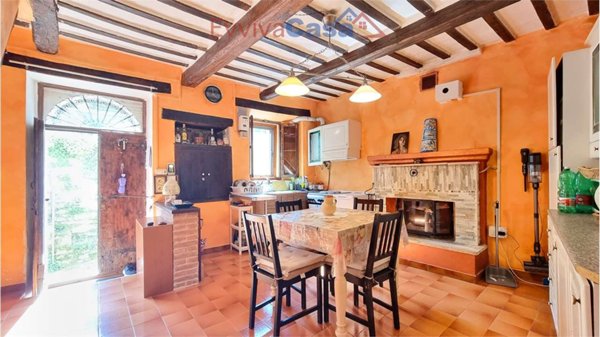 casa indipendente in vendita a Cingoli in zona Capo di Rio