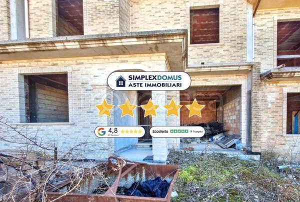 casa indipendente in vendita a Cingoli in zona Capo di Rio