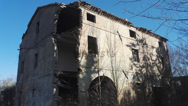 casa indipendente in vendita a Cingoli