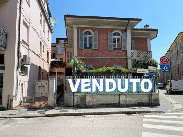 casa indipendente in vendita a Civitanova Marche