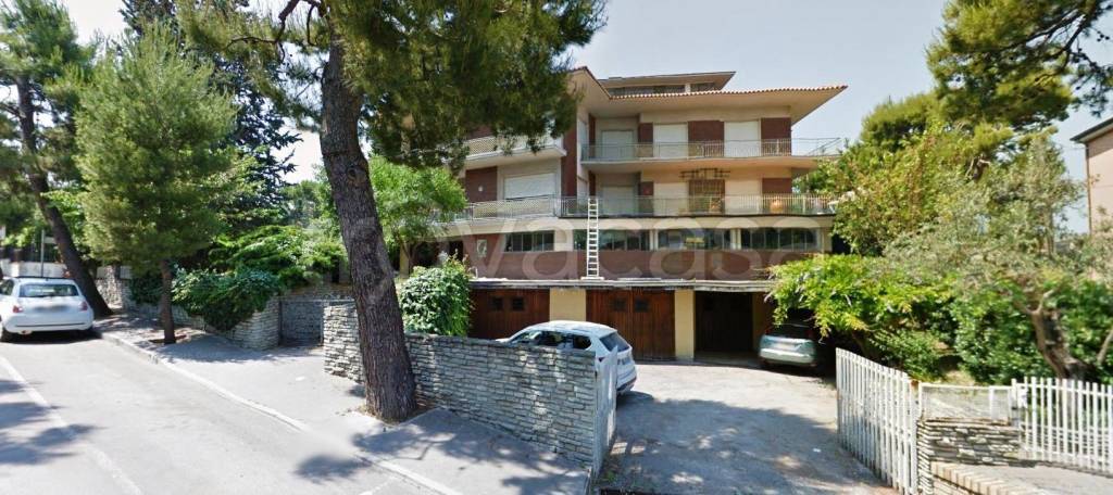 casa indipendente in vendita a Civitanova Marche