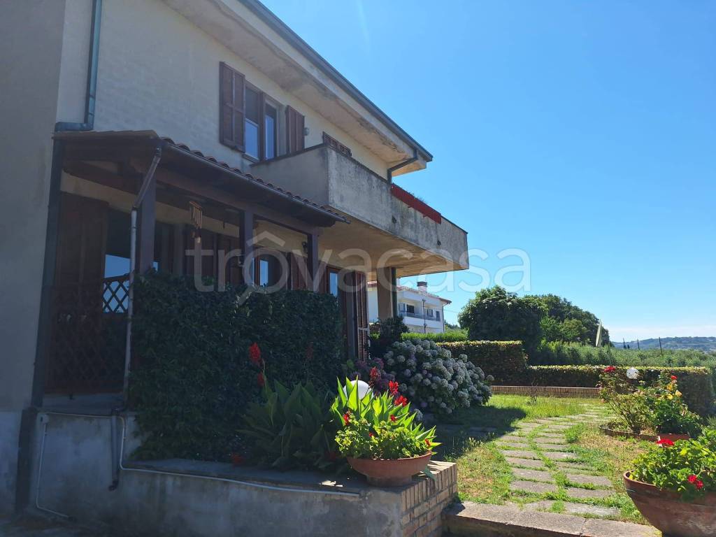 casa indipendente in vendita a Civitanova Marche