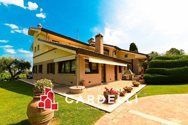 casa indipendente in vendita a Civitanova Marche