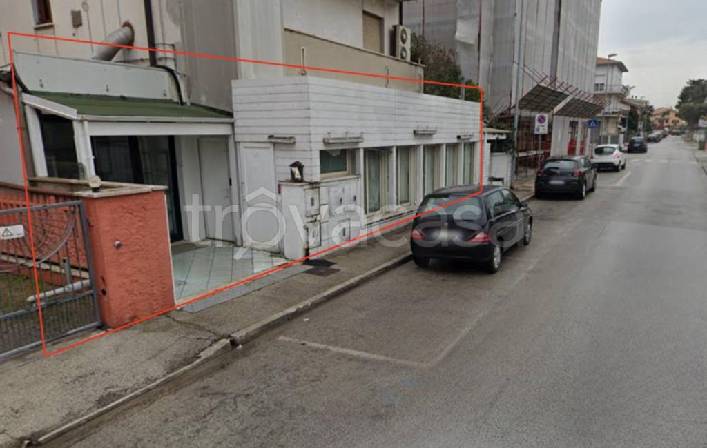negozio in vendita a Civitanova Marche