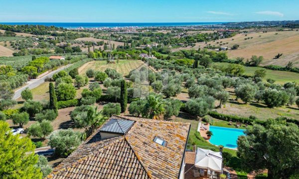 villa in vendita a Civitanova Marche