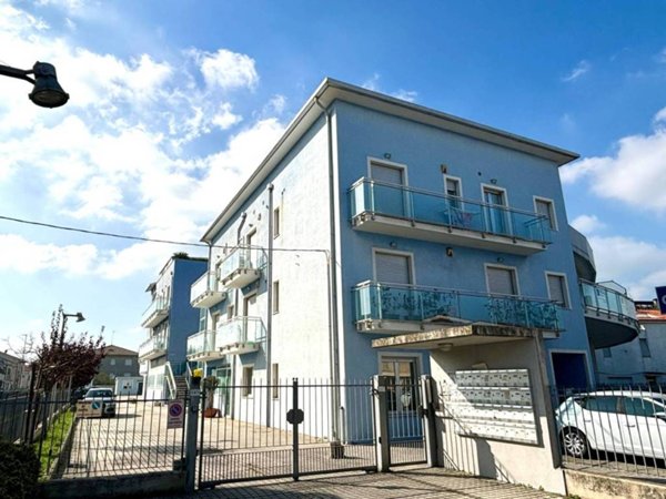 appartamento in vendita a Civitanova Marche in zona San Marone