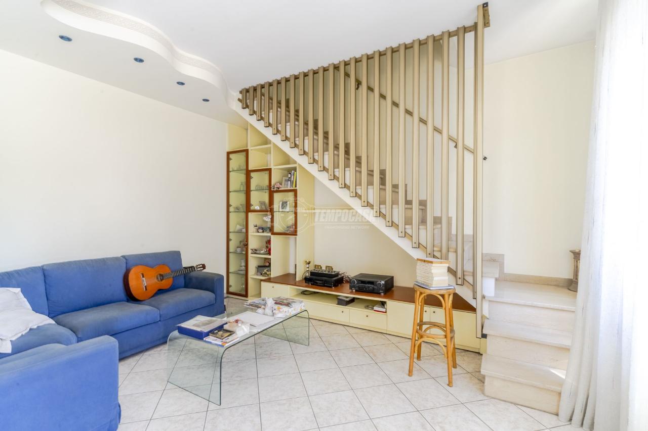 casa indipendente in vendita a Civitanova Marche in zona Santa Maria Apparente