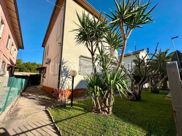 casa indipendente in vendita a Civitanova Marche