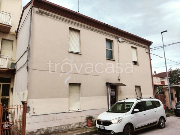 casa indipendente in vendita a Civitanova Marche