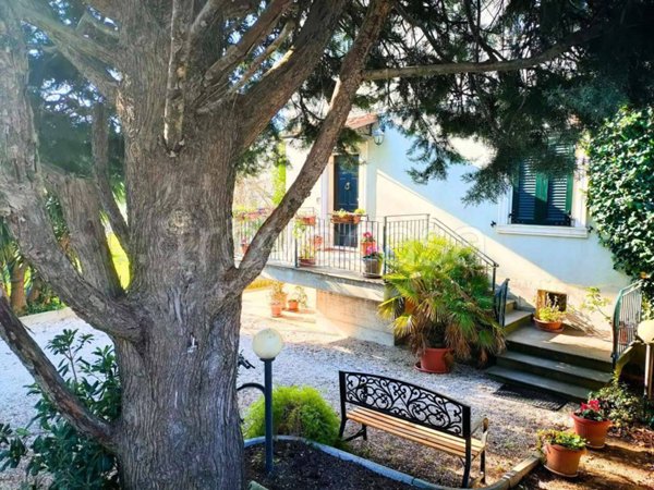 casa indipendente in vendita a Civitanova Marche in zona Santa Maria Apparente