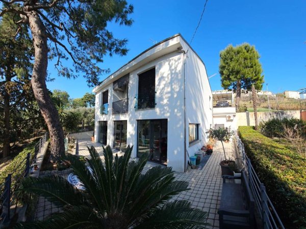 casa indipendente in vendita a Civitanova Marche