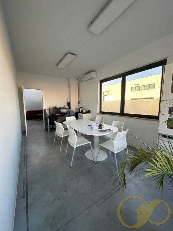 locale commerciale in vendita a Civitanova Marche