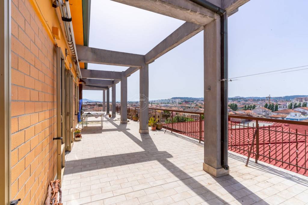 appartamento in vendita a Civitanova Marche in zona San Marone