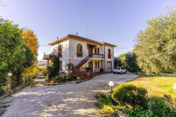 casa indipendente in vendita a Civitanova Marche