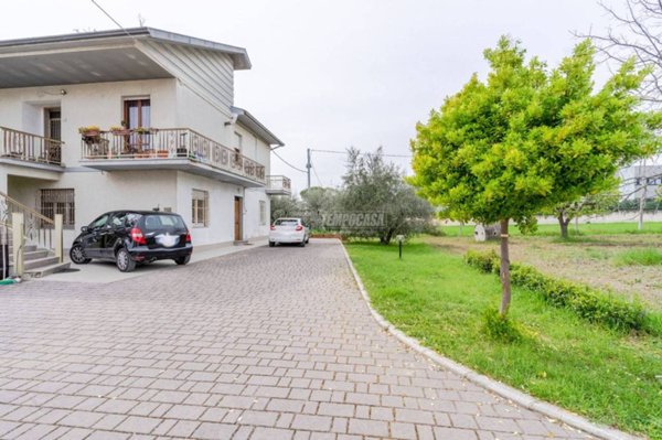 casa indipendente in vendita a Civitanova Marche in zona Santa Maria Apparente
