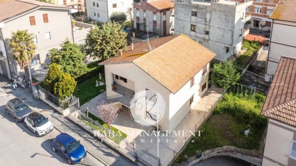 casa indipendente in vendita a Civitanova Marche