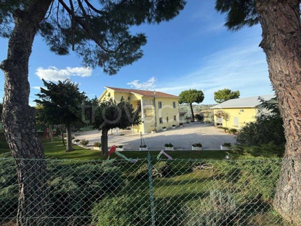 casa indipendente in vendita a Civitanova Marche