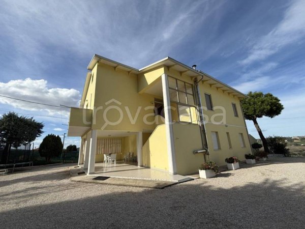 casa indipendente in vendita a Civitanova Marche