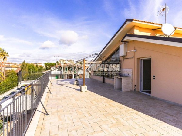 casa indipendente in vendita a Civitanova Marche in zona San Marone