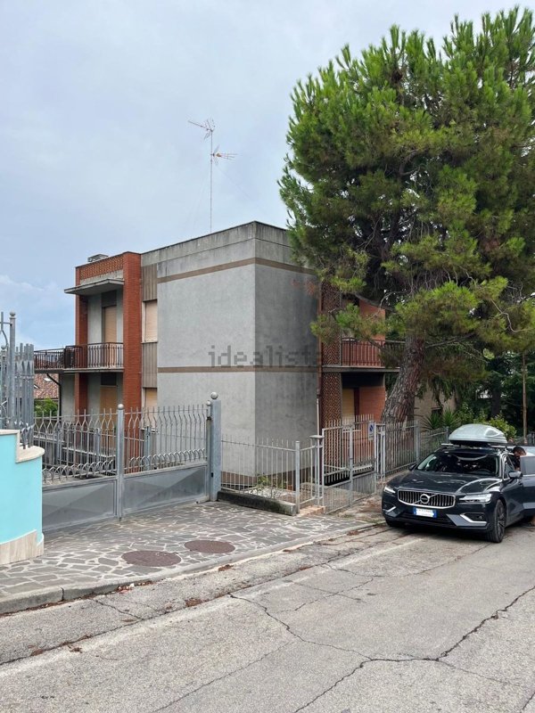 casa indipendente in vendita a Civitanova Marche