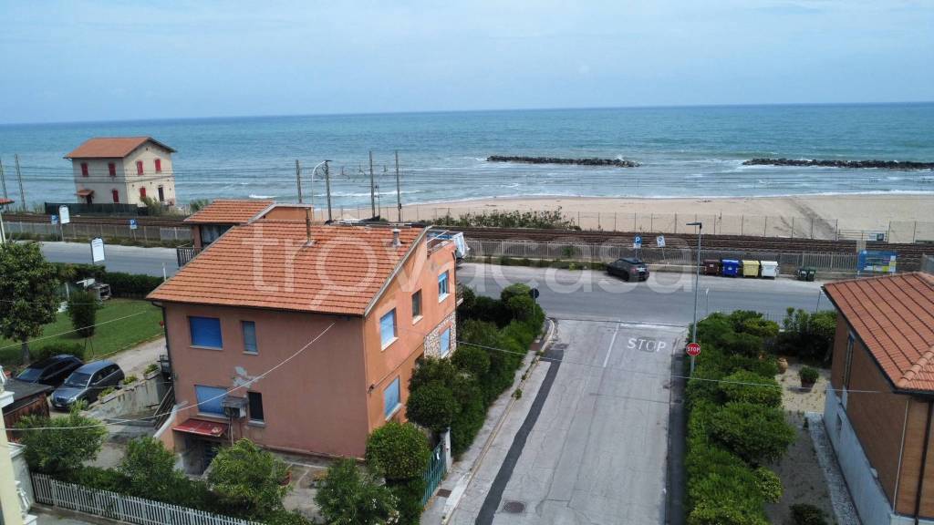 casa indipendente in vendita a Civitanova Marche