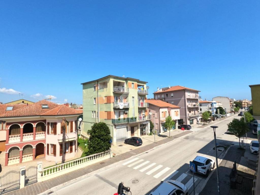 appartamento in vendita a Civitanova Marche in zona San Marone