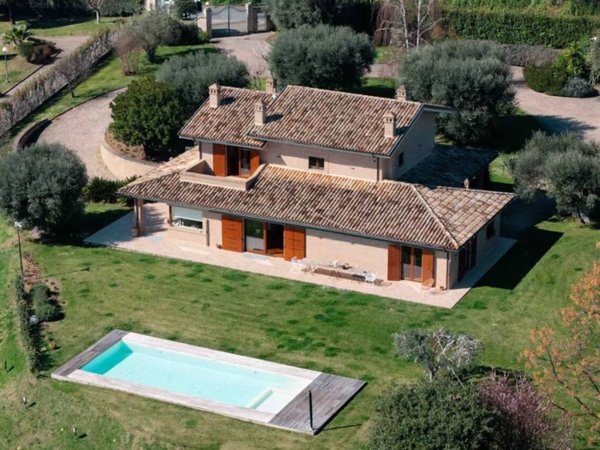 villa in vendita a Civitanova Marche