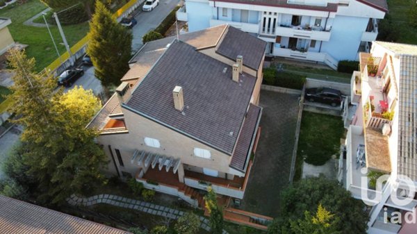 casa indipendente in vendita a Civitanova Marche in zona San Marone