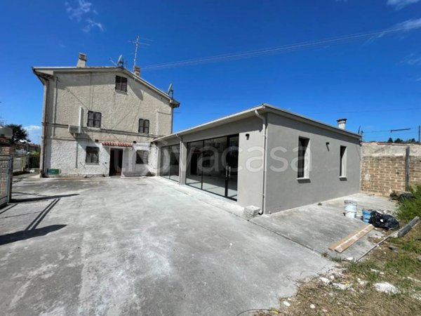 casa indipendente in vendita a Civitanova Marche