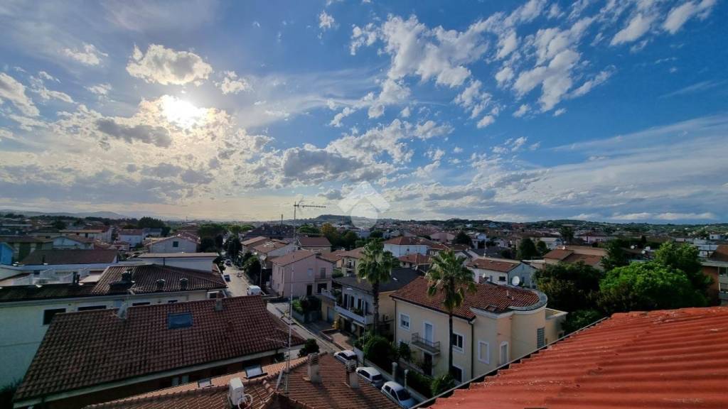 appartamento in vendita a Civitanova Marche in zona San Marone