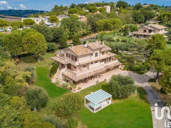 casa indipendente in vendita a Civitanova Marche