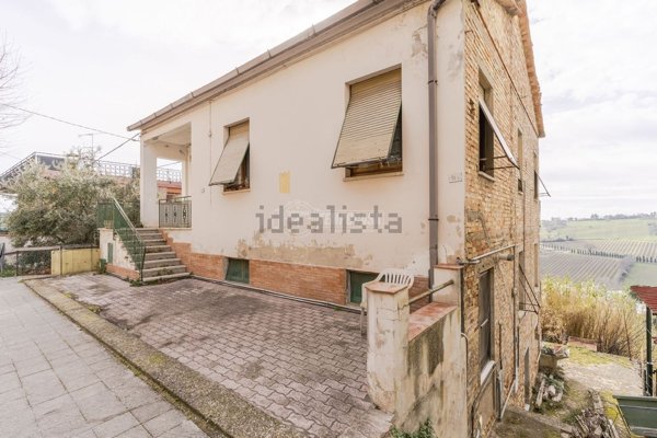 casa indipendente in vendita a Civitanova Marche