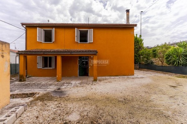 casa indipendente in vendita a Civitanova Marche