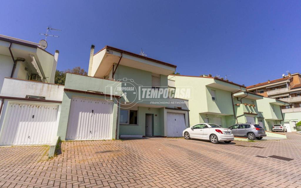 appartamento in vendita a Civitanova Marche in zona Fontespina