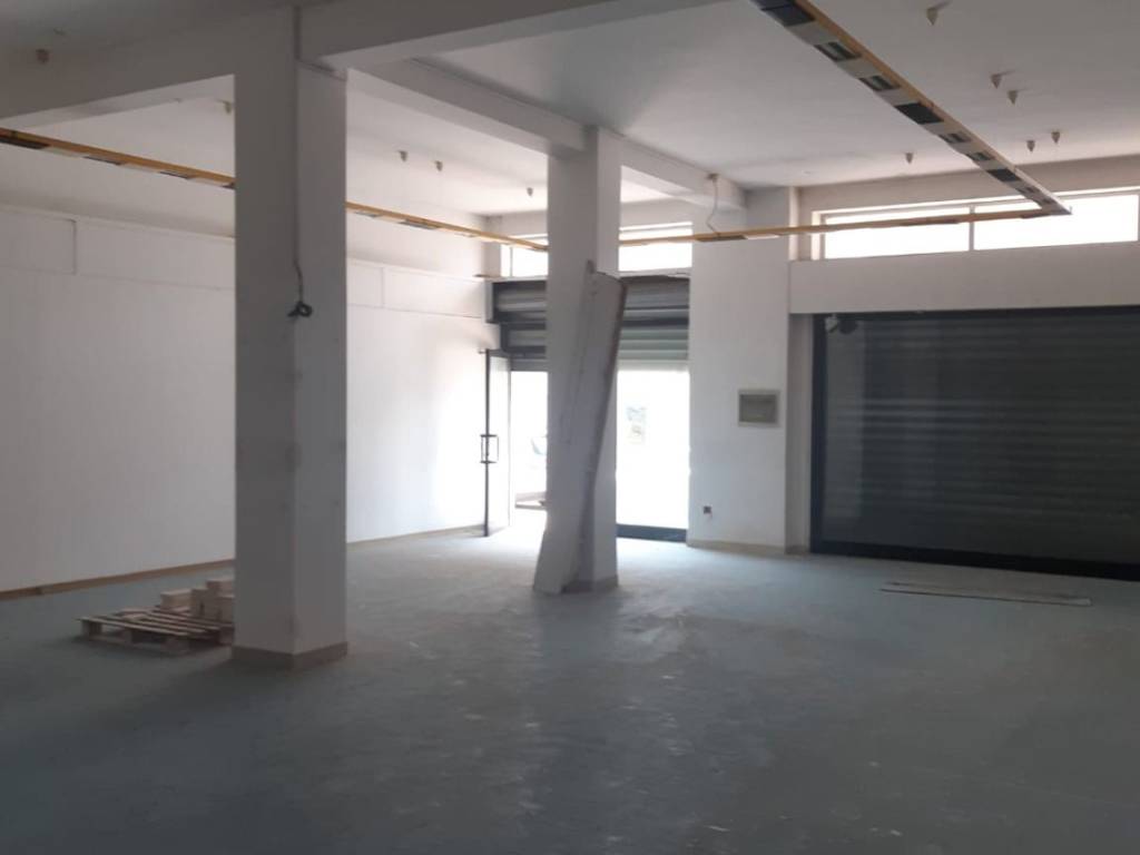 negozio in vendita a Civitanova Marche in zona Fontespina